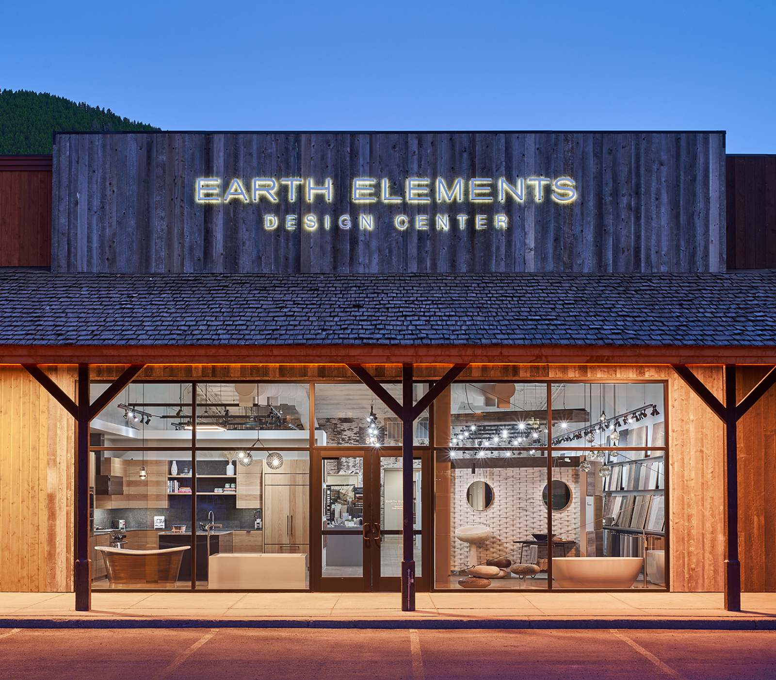 Exterior view of the front of Earth Elements Design Center, a custom retail space designed by Farmer Payne Architects.